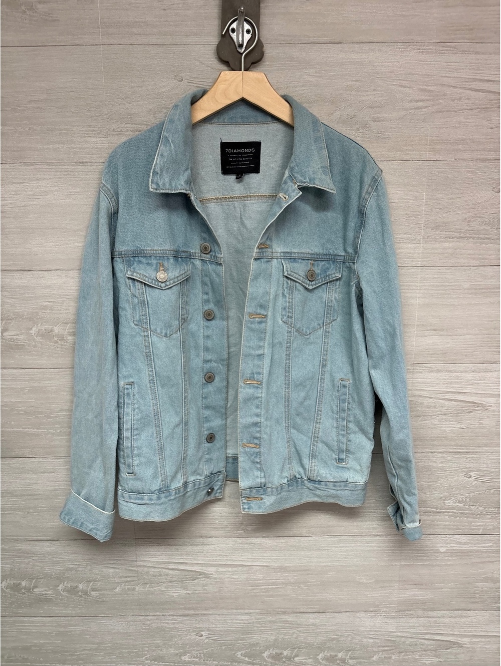 | 7 Diamonds | Jean jacket. Size M.